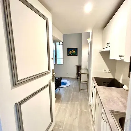 公寓 Studio At 1 Min From The Main Street 尼斯