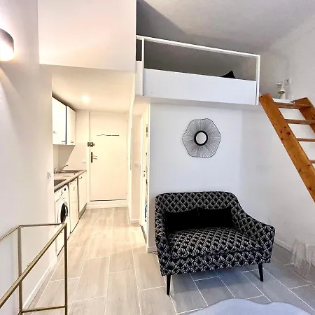 Studio At 1 Min From The Main Street 公寓 *